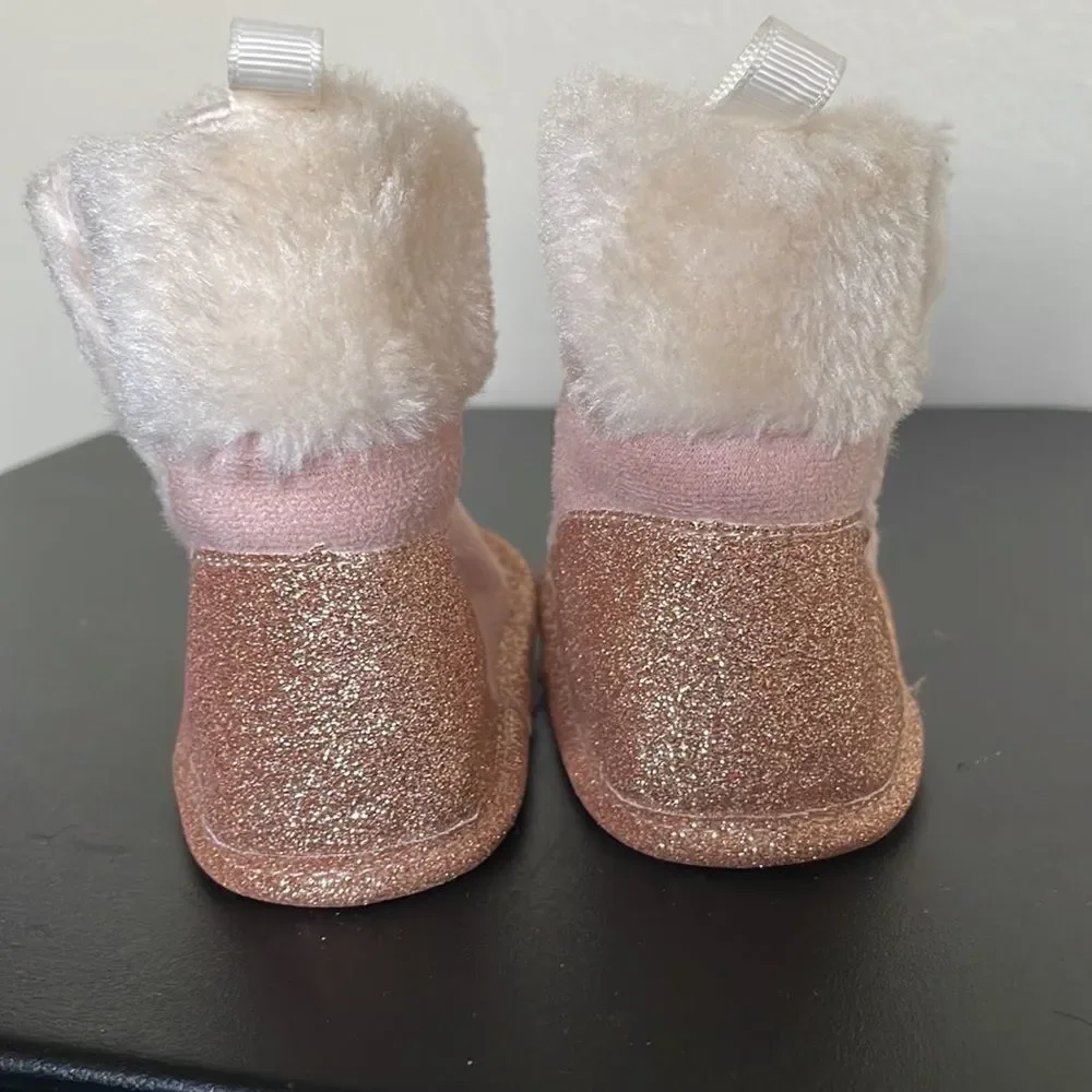EUC Bebe Bay Pink Fuzzy Boots - Size 4